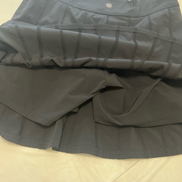 Athleta Skirt Black Built In Shorts Zipper Side size 6. - Picture 5 of 15